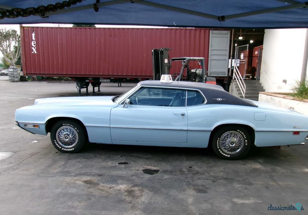 1970' Ford Thunderbird photo #2