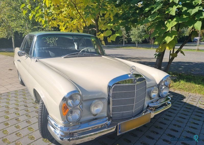 1967' Mercedes-Benz 250 SE W111 photo #2