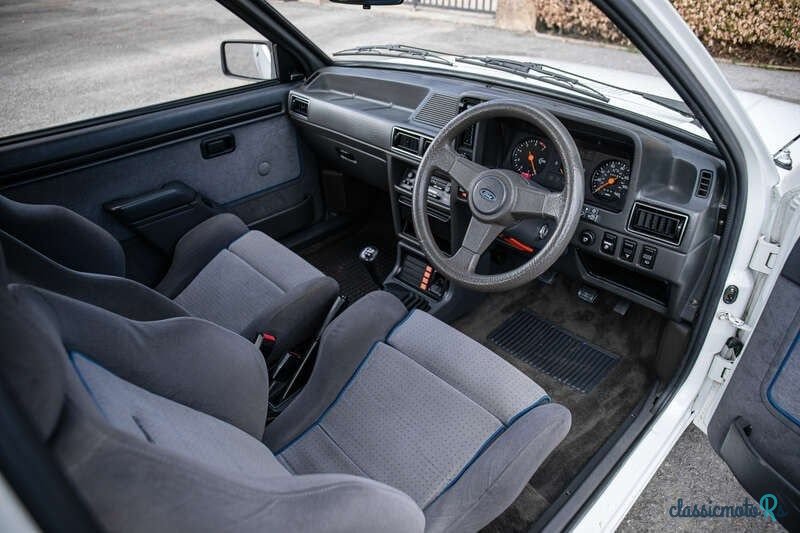 1985' Ford Escort photo #2