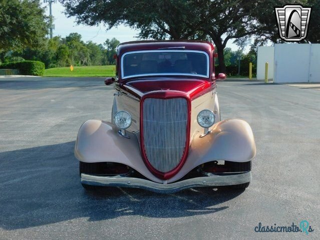 1934' Ford Custom photo #2