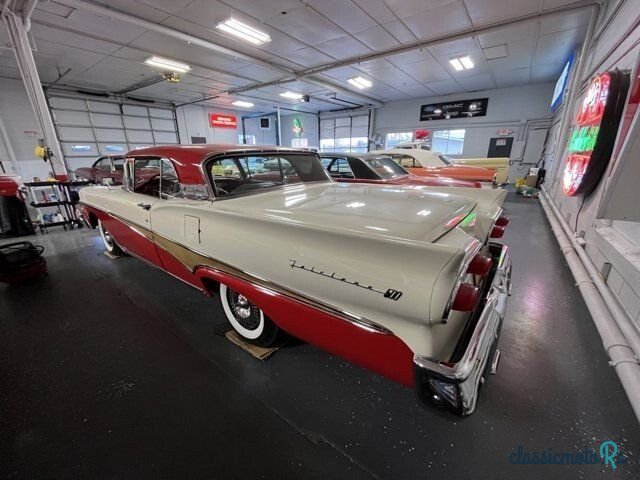 1958' Ford Fairlane photo #3