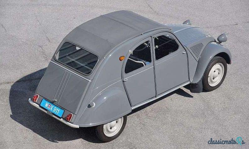 1958' Citroen 2CV photo #3