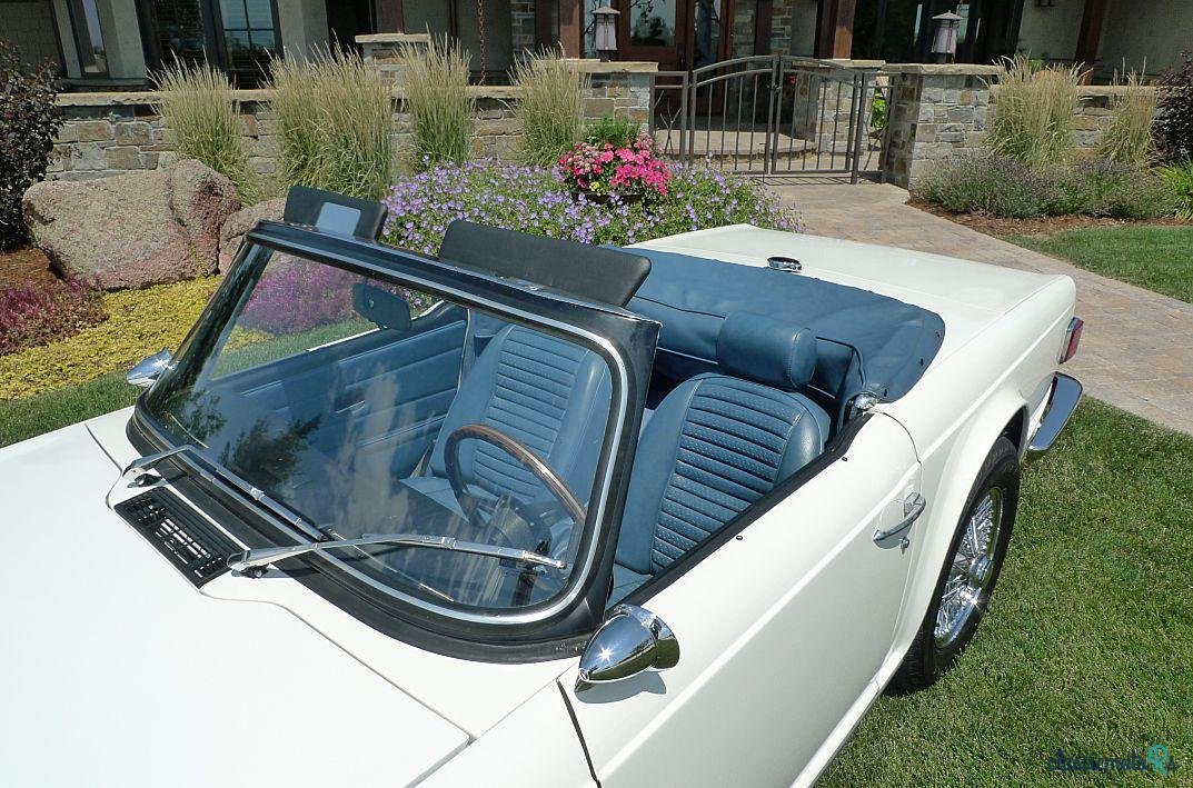 1974' Triumph TR6 photo #2