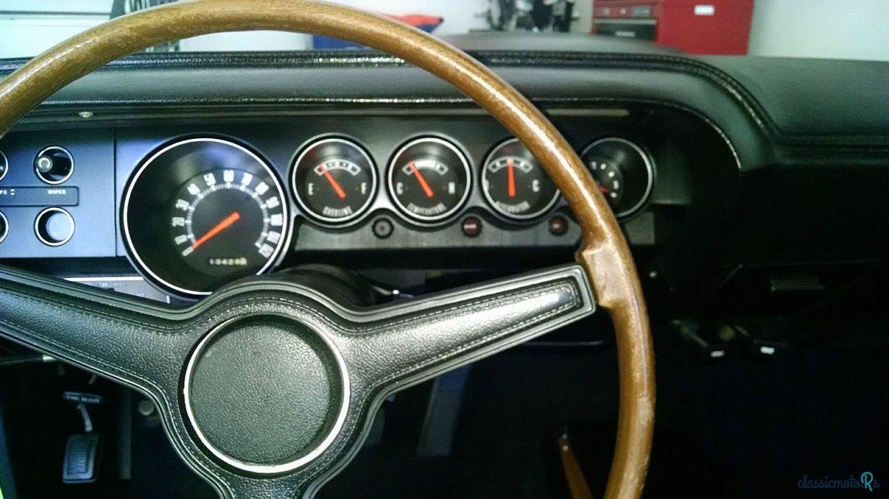 1970' Dodge Challenger photo #4