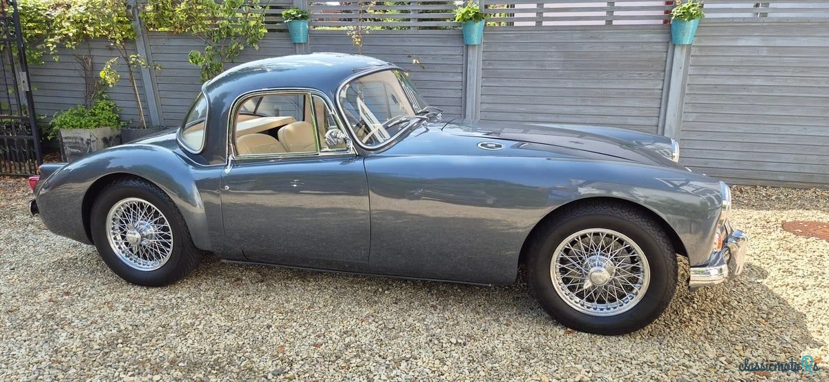 1957' MG MGA photo #4
