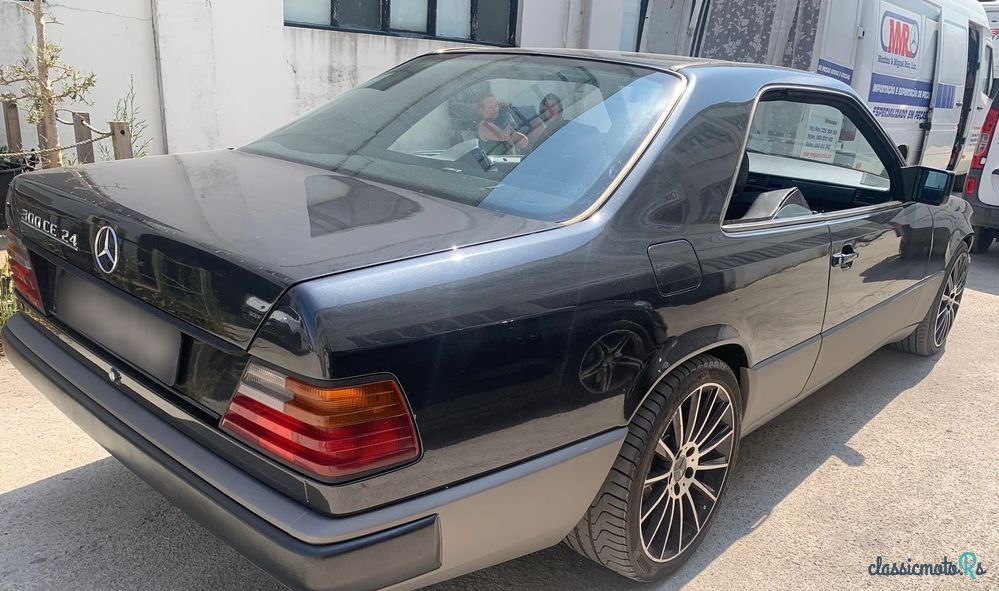 1988' Mercedes-Benz 300 Ce photo #2