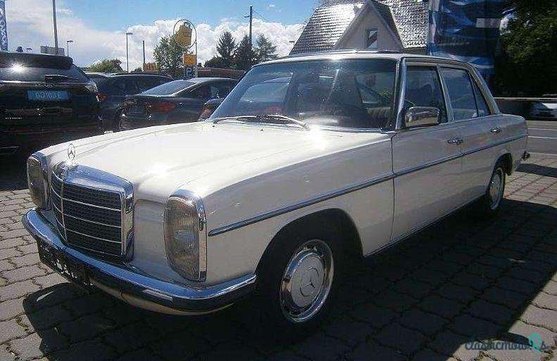 1973' Mercedes-Benz 240 D photo #3