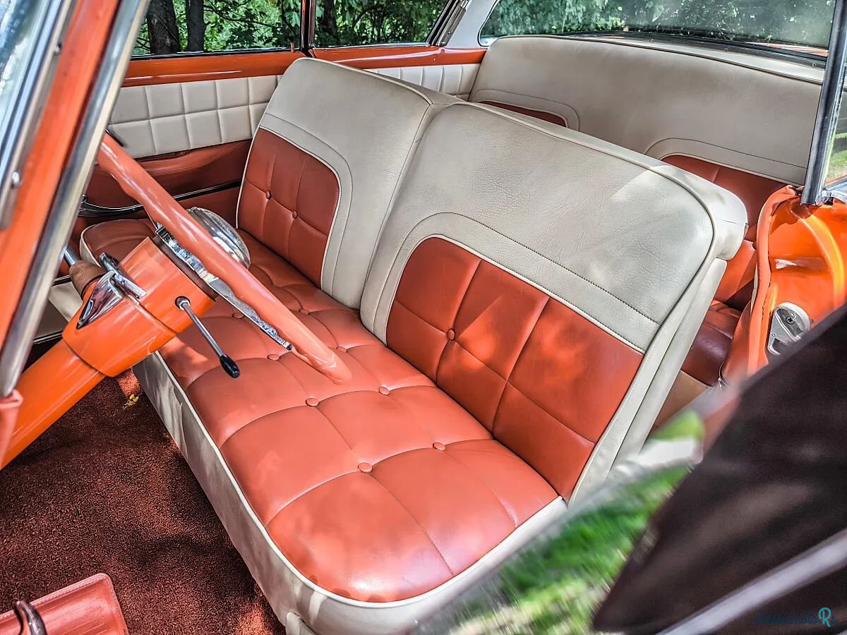 1954' Pontiac Star Chief photo #4