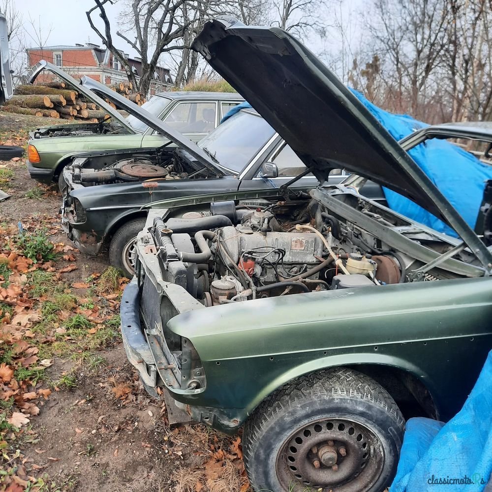 1977' Mercedes-Benz W123 photo #3