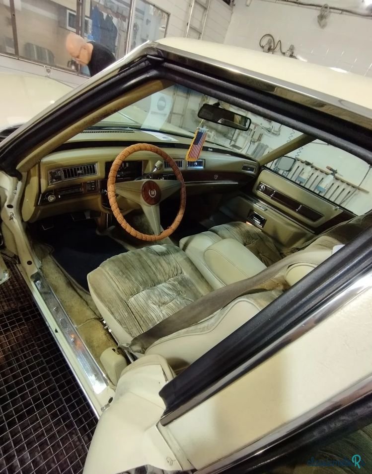 1976' Cadillac Fleetwood photo #4