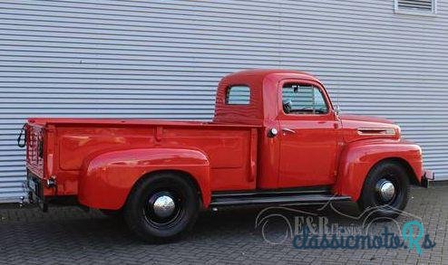1948' Ford F-3 Pick-Up photo #2