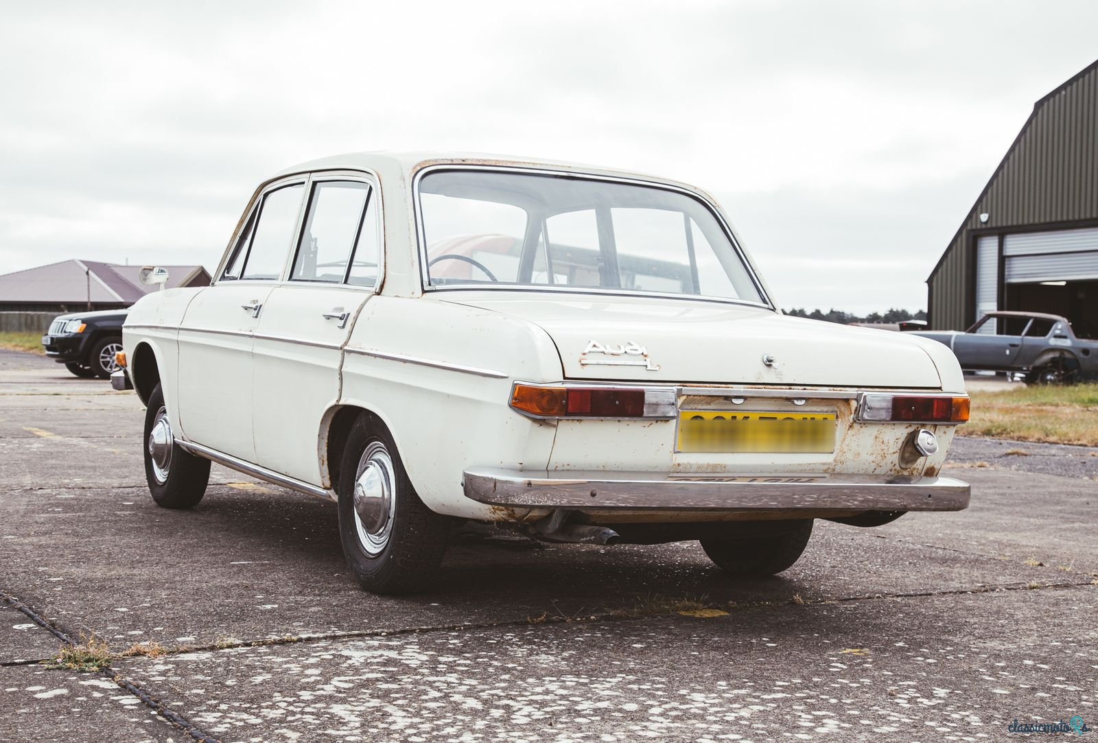 1969' Audi 70L photo #5