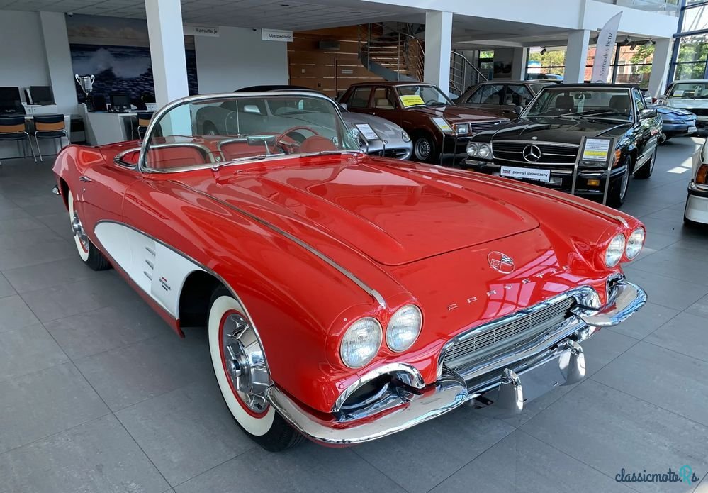 1961' Chevrolet Corvette photo #1