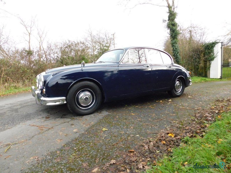 1966' Daimler 250 V8 photo #3