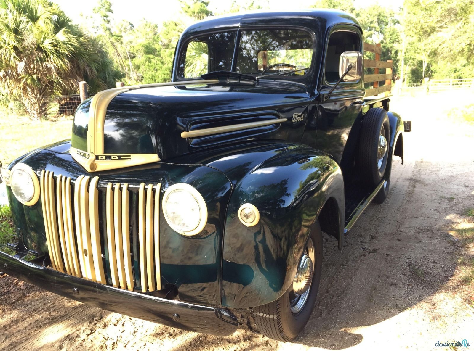 1945' Ford Pickup photo #2