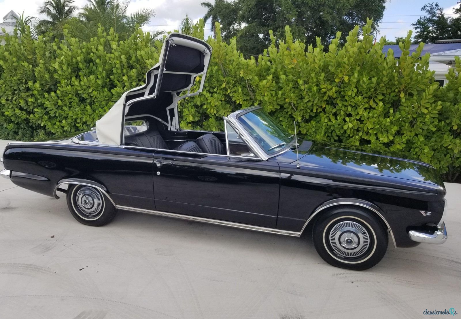 1965' Plymouth Valiant photo #2