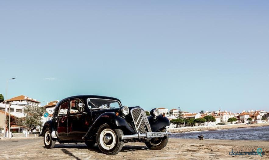 1957' Citroen 11 Normale Berlines photo #3