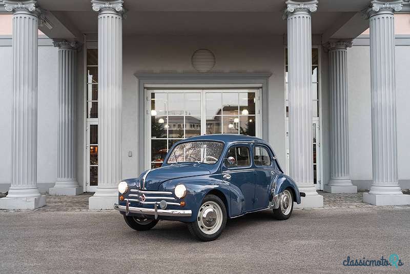 1957' Renault 4 photo #2