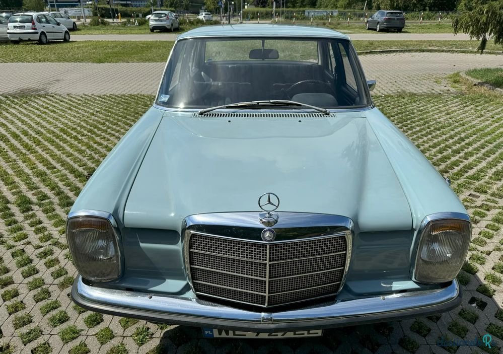 1969' Mercedes-Benz 220D photo #3