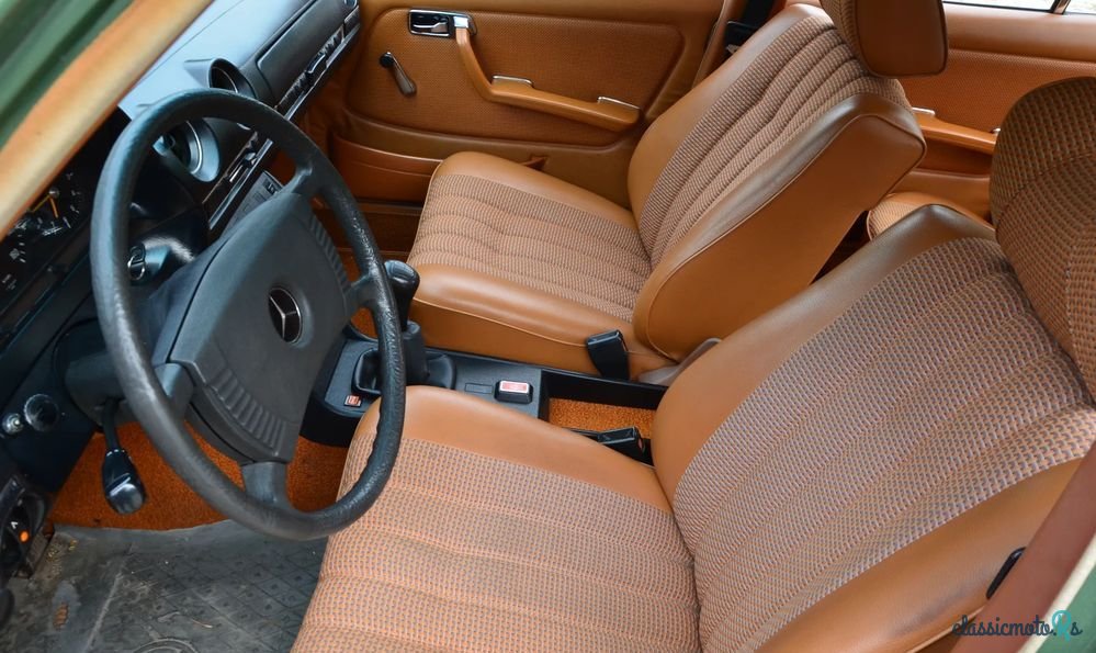 1977' Mercedes-Benz W123 photo #3