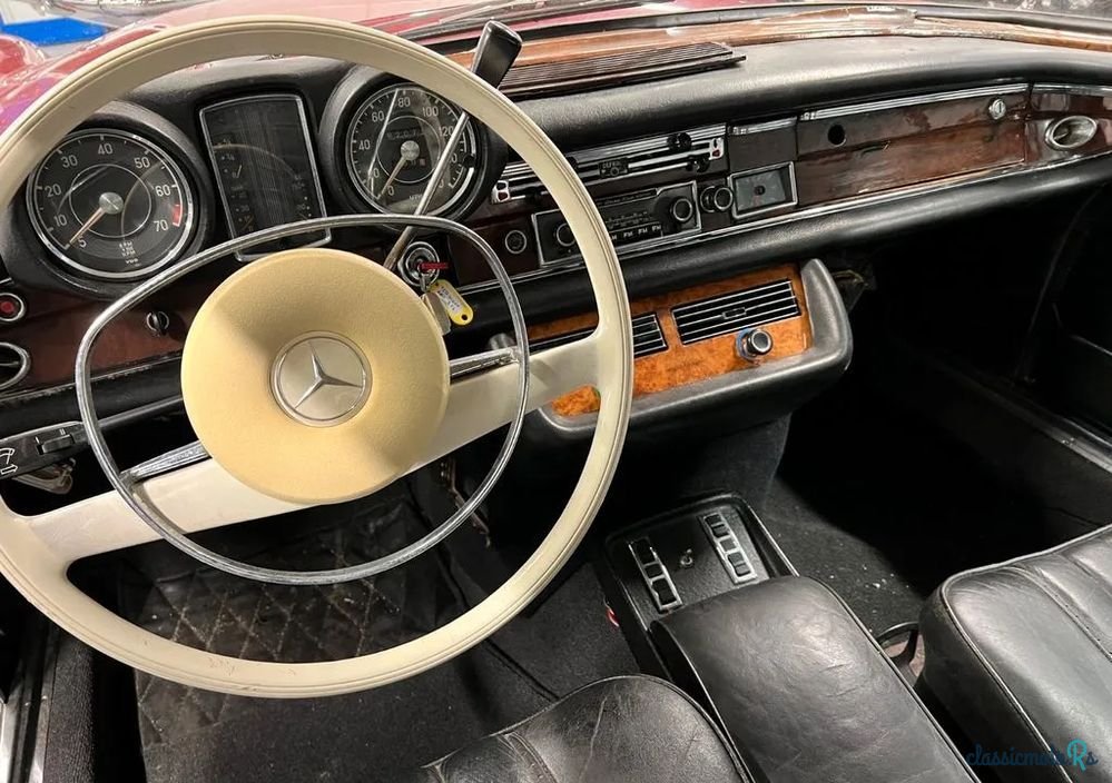 1970' Mercedes-Benz 280SE photo #5