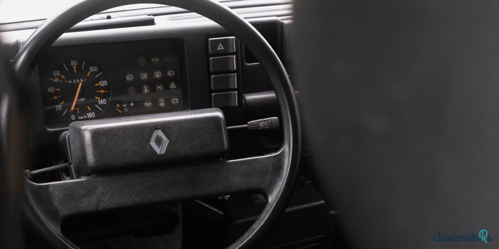 1983' Renault 4 photo #6