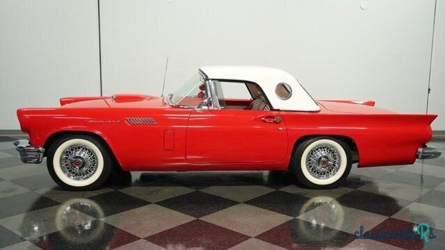 1957' Ford Thunderbird photo #2