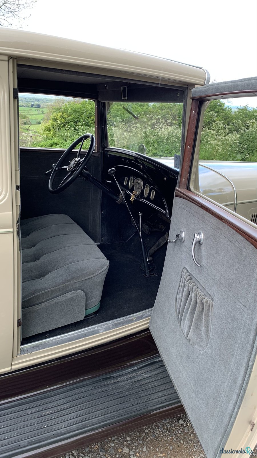 1931' Oldsmobile F-31 Deluxe Coupe photo #6