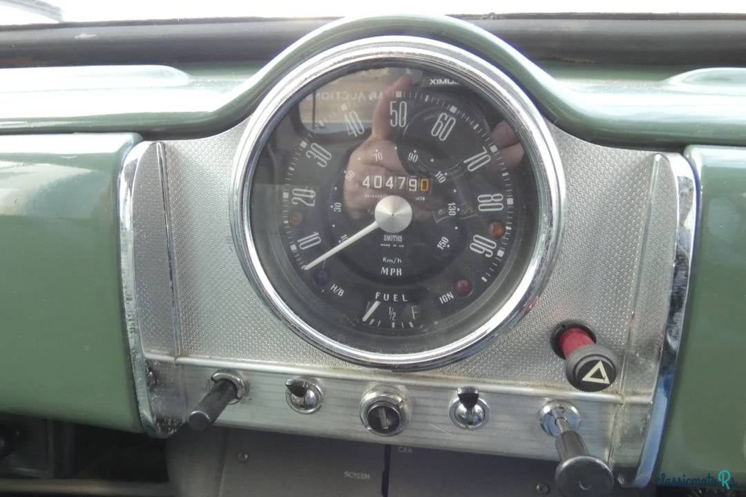 1970' Morris Minor photo #5