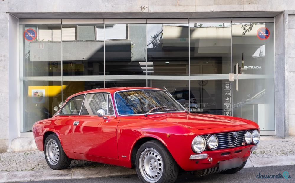 1973' Alfa Romeo GTV 2000 photo #3