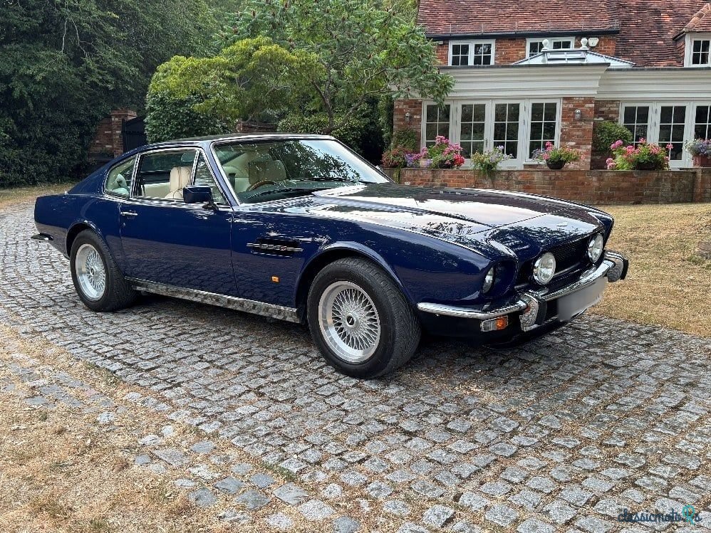 1988' Aston Martin V8 photo #2