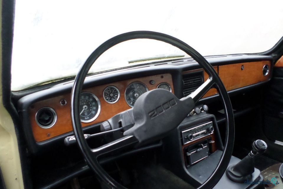 1974' Triumph 2000 photo #6