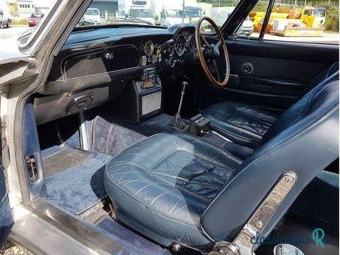 1967' Aston Martin DB6 photo #5