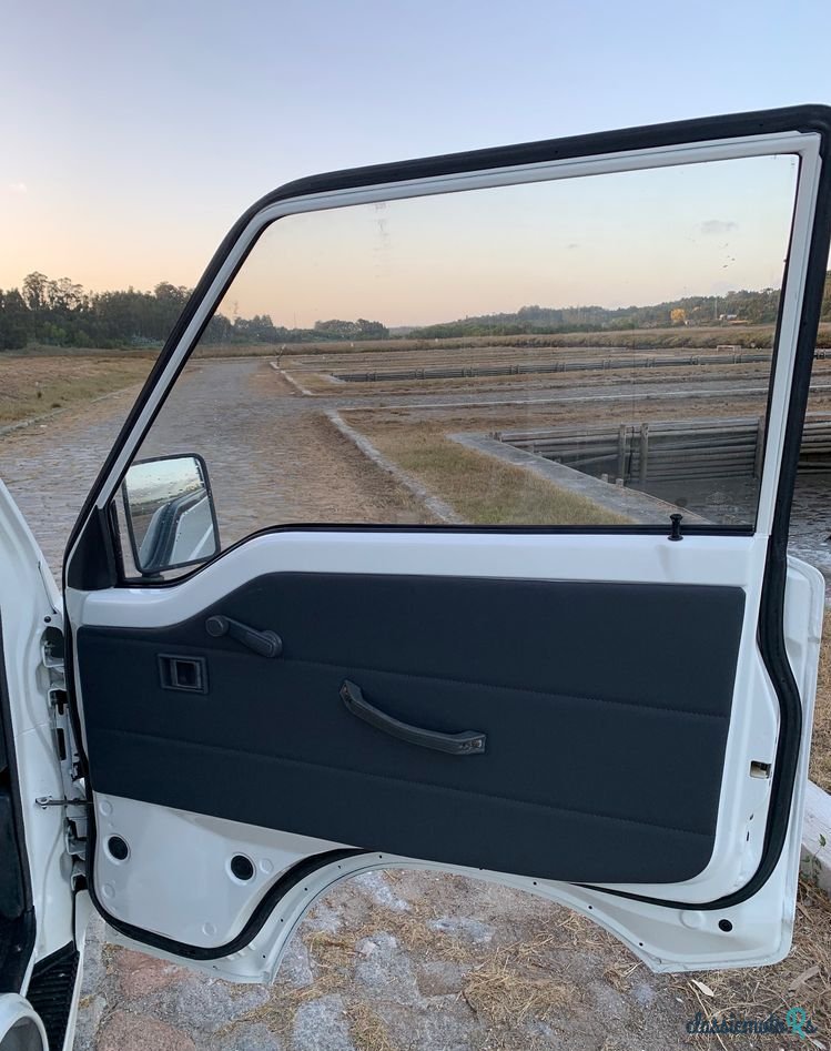 1990' Mitsubishi L300 2.5 D P05 photo #2