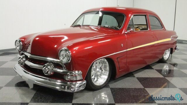 1951' Ford Deluxe photo #3