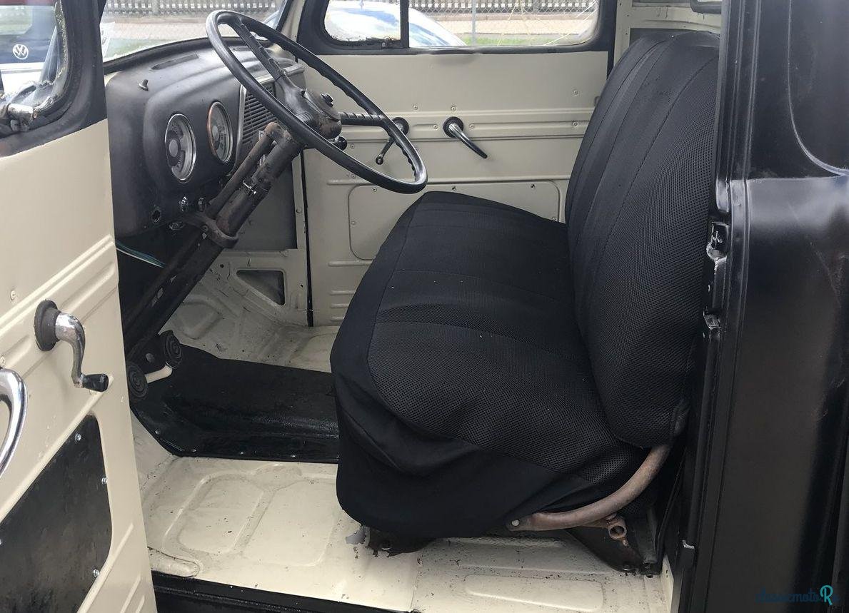 1951' Ford Pickup F1 Pickup photo #5