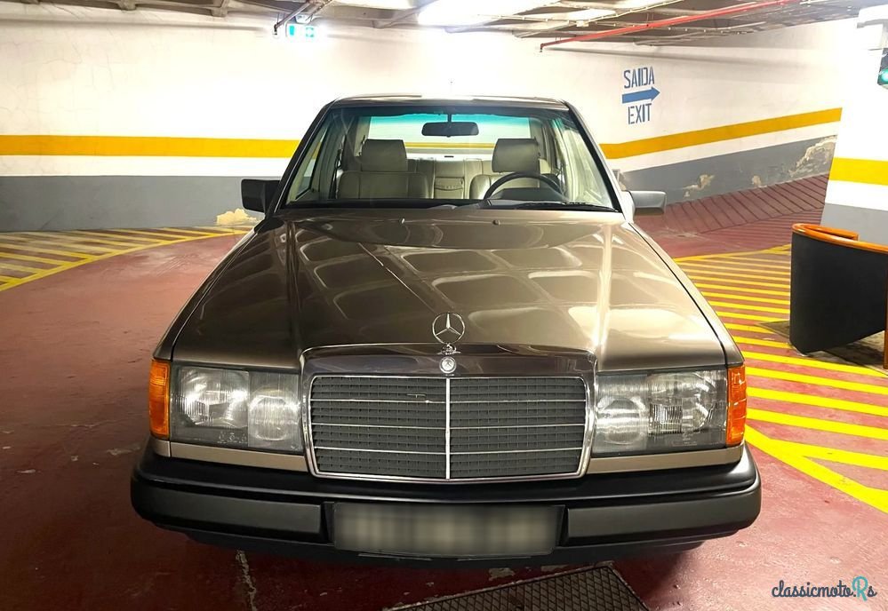 1987' Mercedes-Benz 230 E photo #2