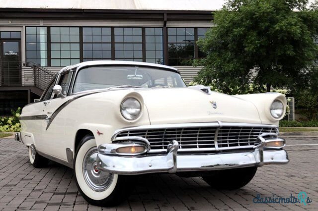 1956' Ford Fairlane photo #2
