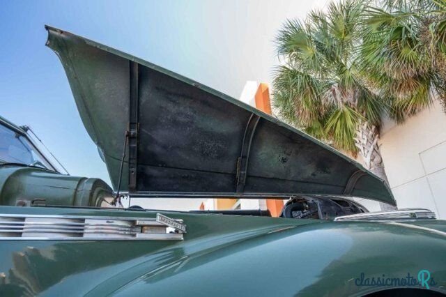 1940' Buick Roadmaster photo #5