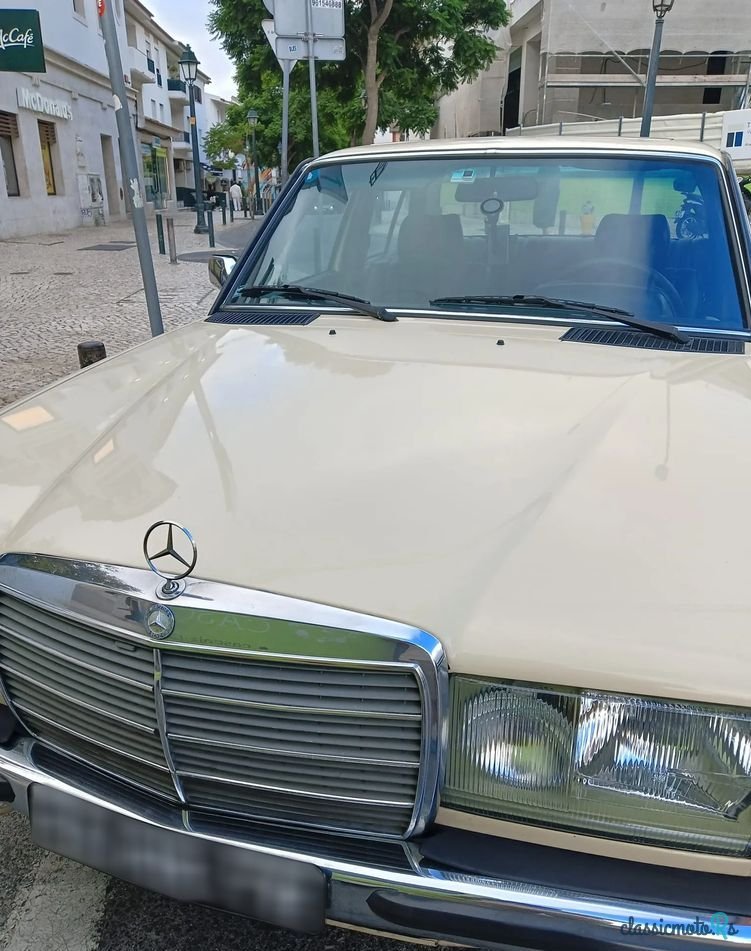 1977' Mercedes-Benz 300 photo #4
