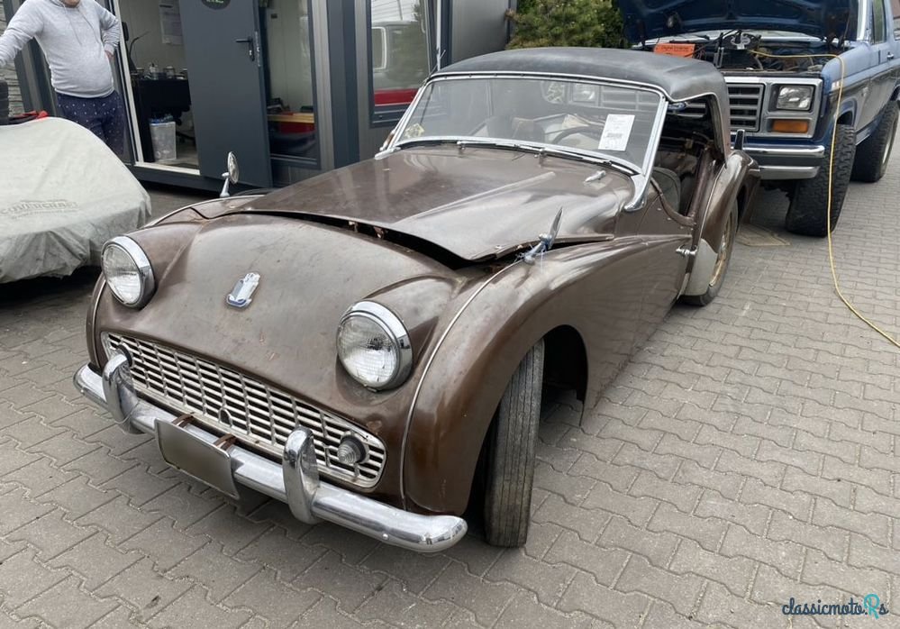 1961' Triumph TR3 photo #2