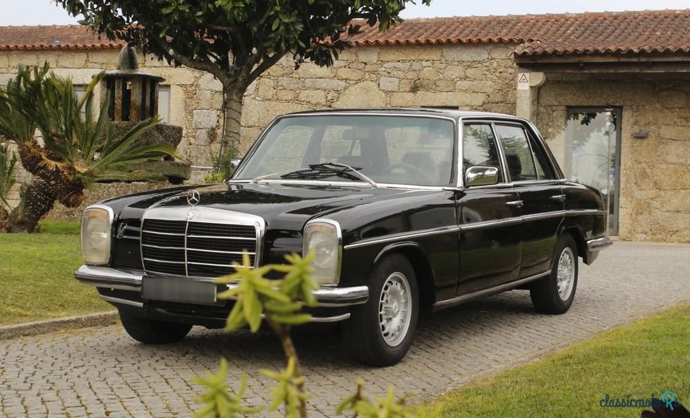1975' Mercedes-Benz 240 photo #1