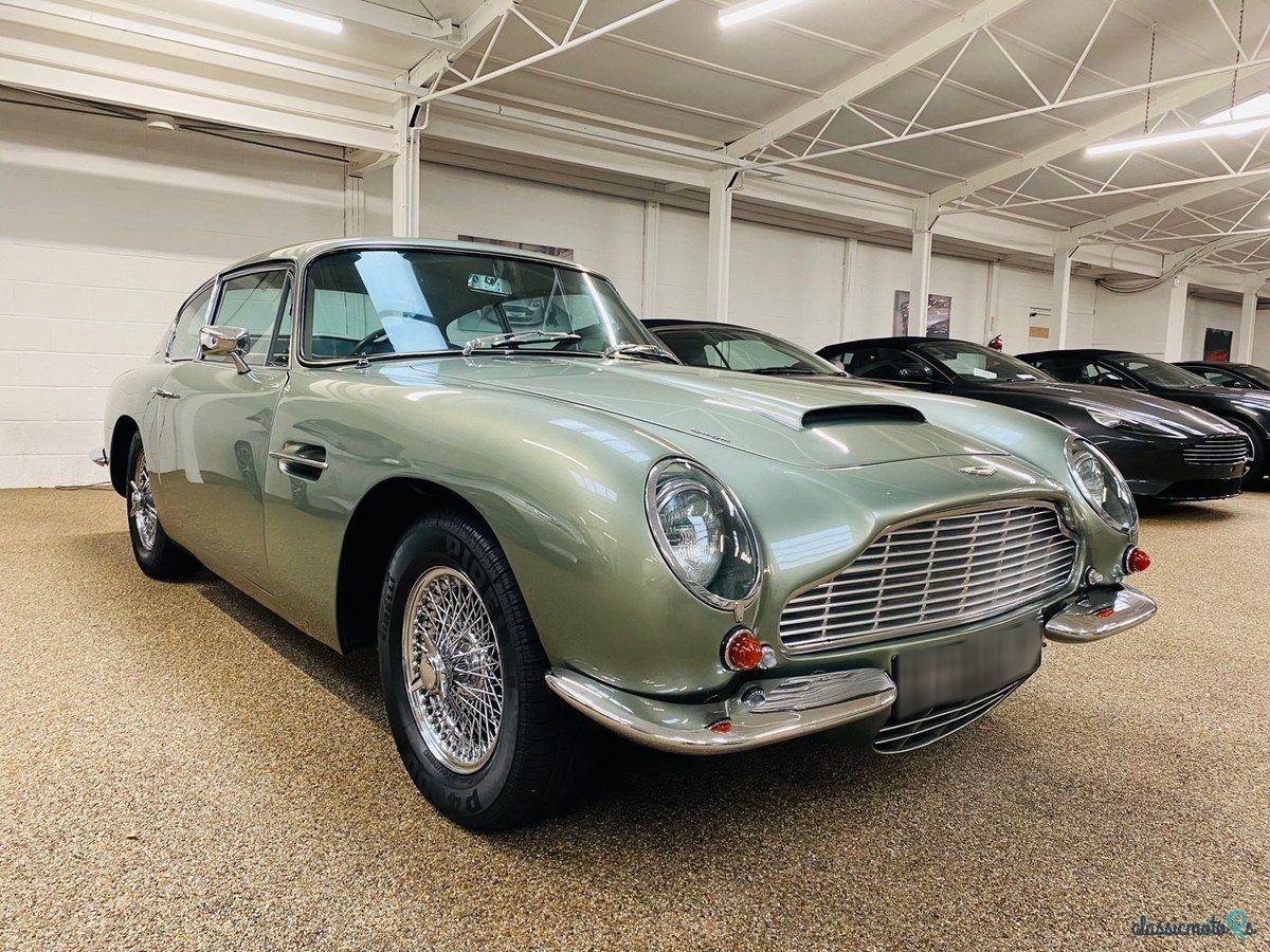 1966' Aston Martin DB6 photo #3
