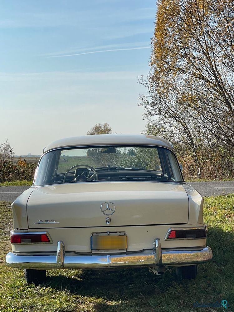 1966' Mercedes-Benz W110 230 photo #4