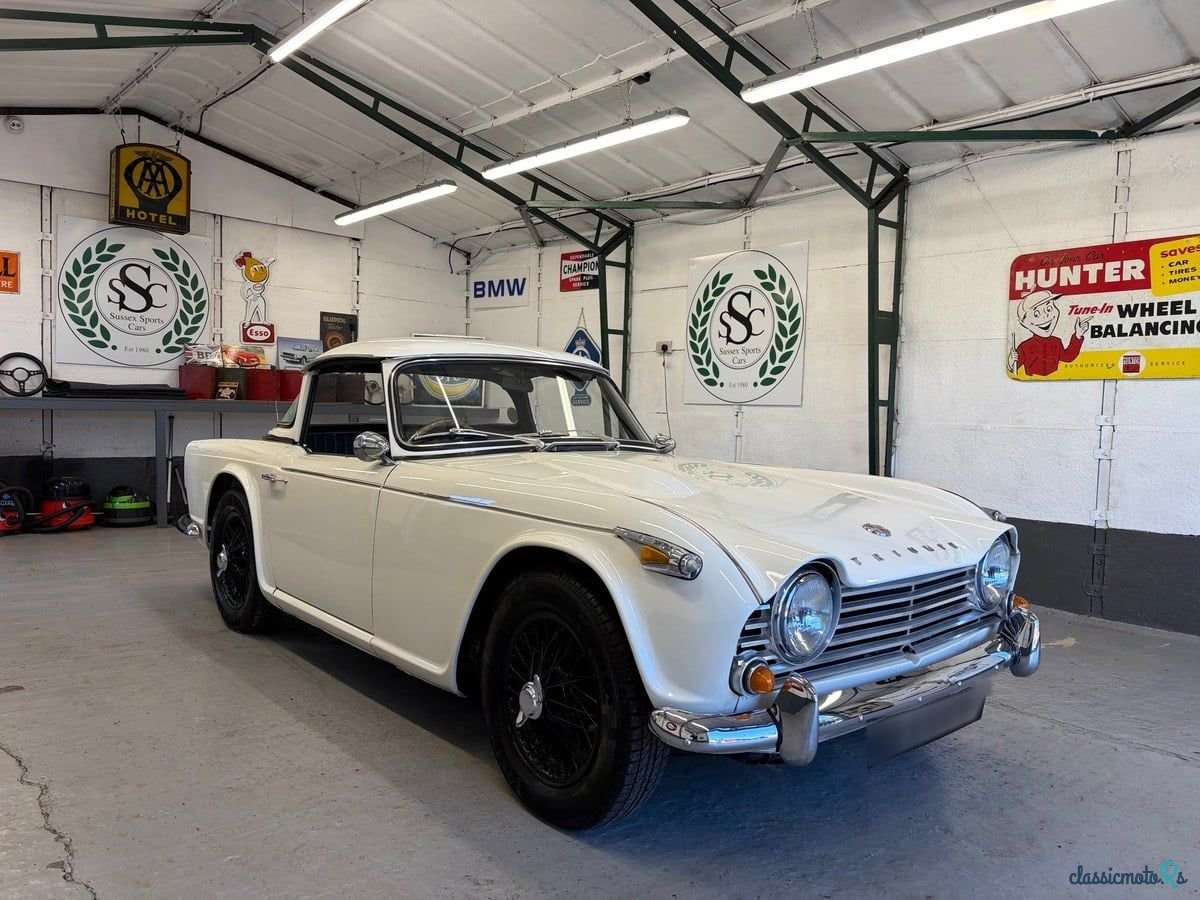 1965' Triumph TR4 photo #1