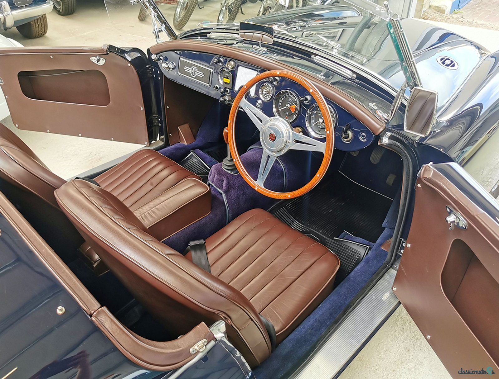 1957' MG MGA photo #3