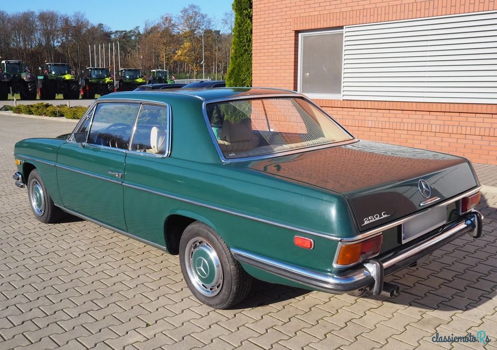 1970' Mercedes-Benz W114 250 C photo #2