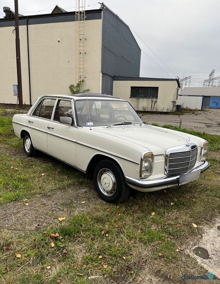 1974' Mercedes-Benz W123 photo #2