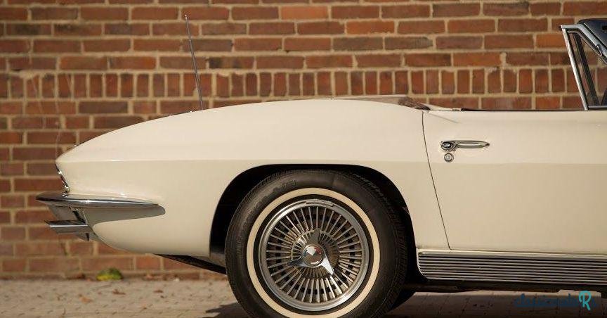 1963' Chevrolet Corvette C2 Sting Ray photo #1