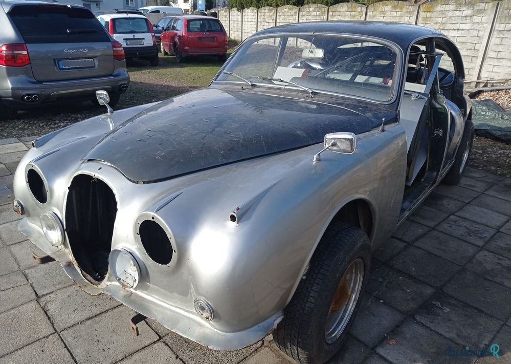 1969' Jaguar Mk Ii photo #1